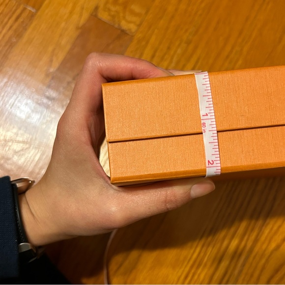 Louis Vuitton Gift Box - Picture 2 of 6